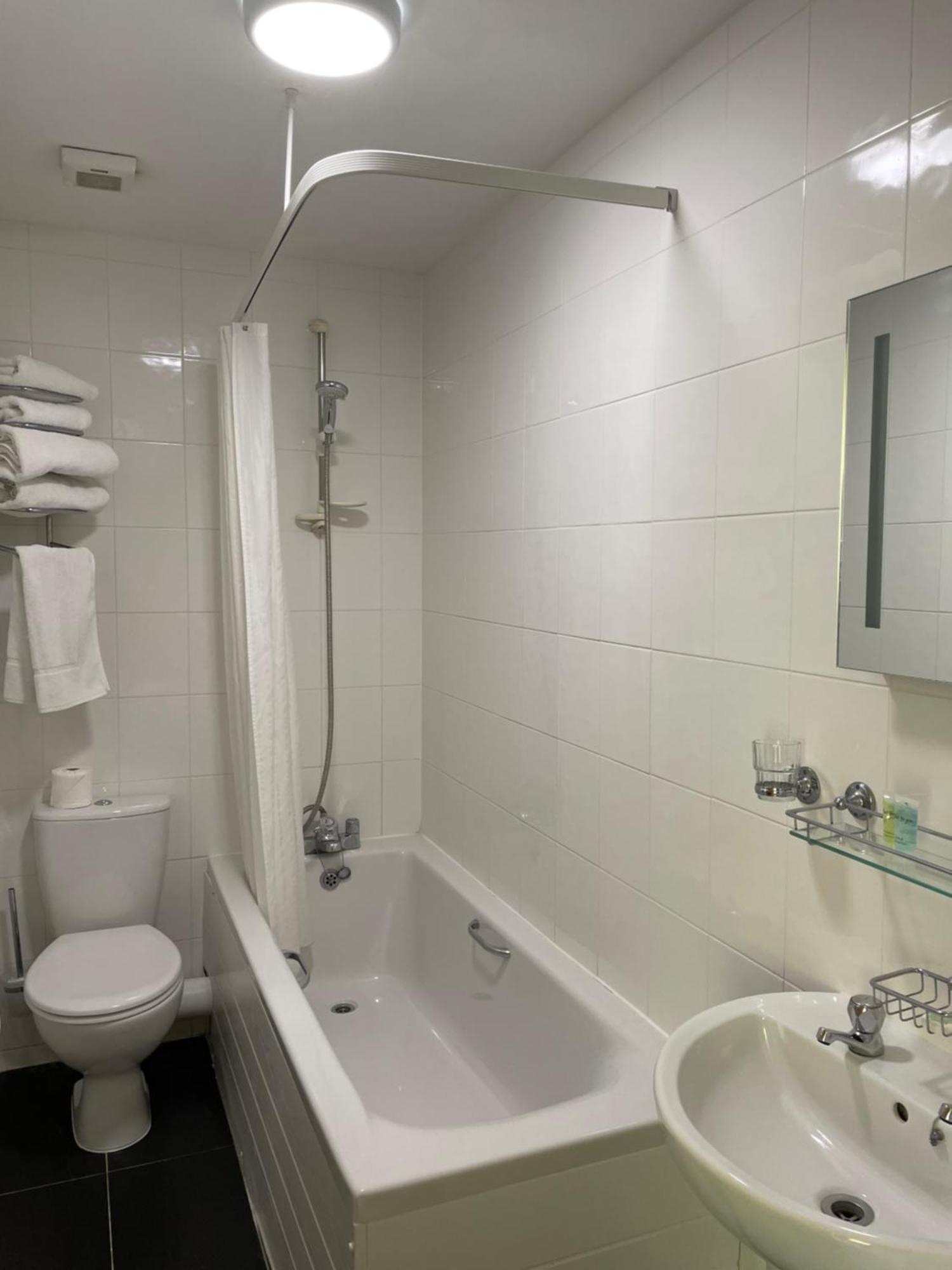 Keats Green Hotel 섕클린 외부 사진