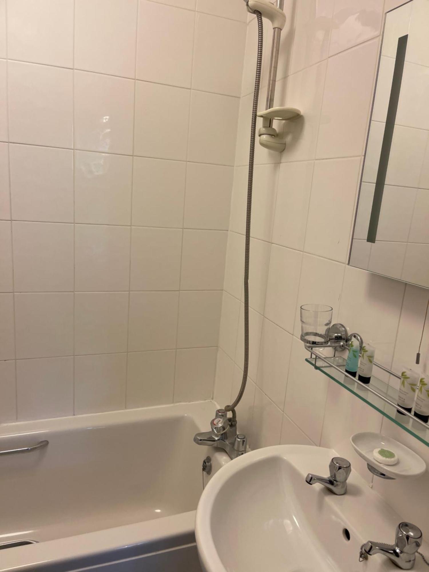 Keats Green Hotel 섕클린 외부 사진